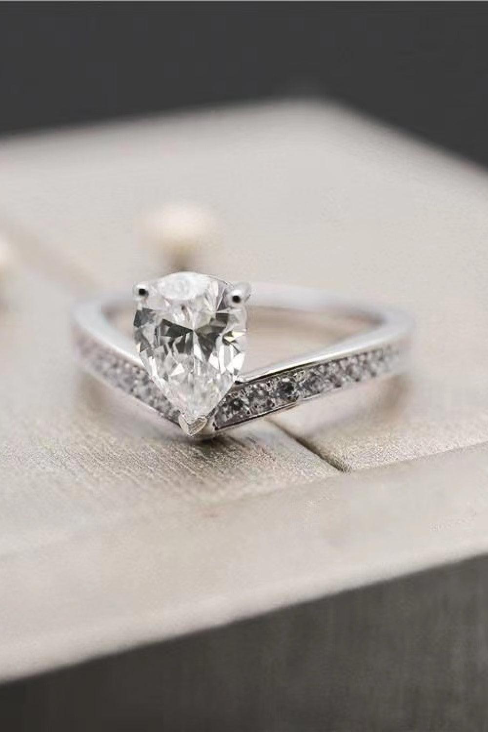 925 Sterling Silver Teardrop 1 Carat Moissanite Ring Carauana Store