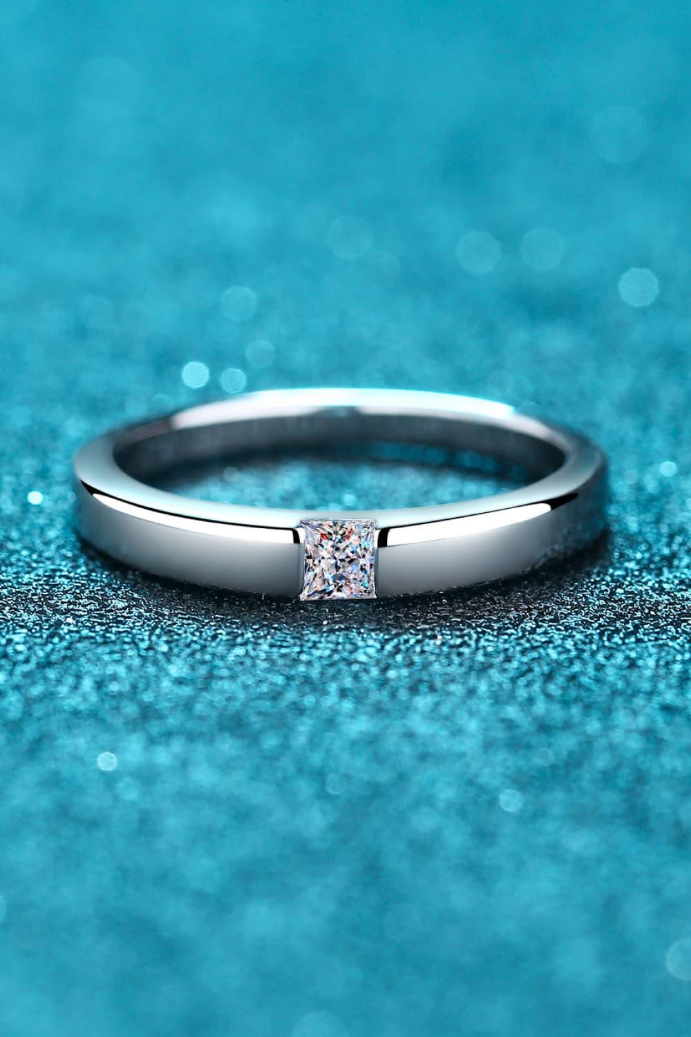 Inlaid Moissanite Rhodium-Plated Ring Carauana Store